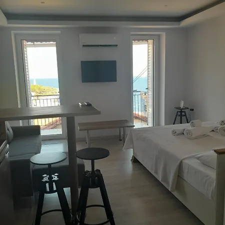 With View * Γύθειο